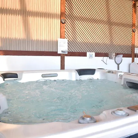 Jacuzzi With Panoramic View Relax Maison Holiday home *