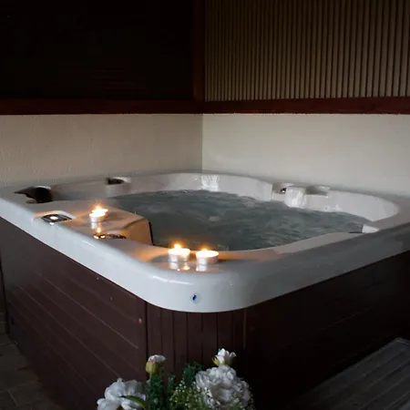 Jacuzzi With Panoramic View Relax Maison Vikendica Sarajevo