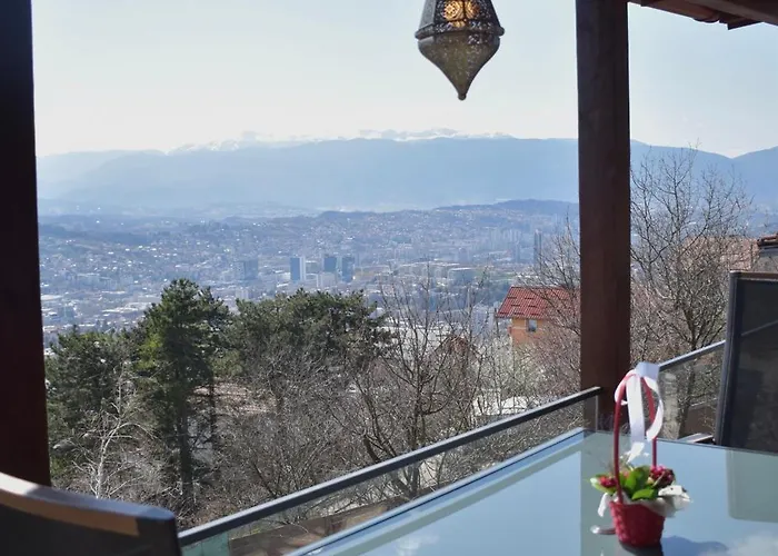 Jacuzzi With Panoramic View Relax Maison 塞拉耶佛