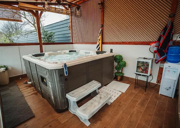 Jacuzzi With Panoramic View Relax Maison Sarajevo